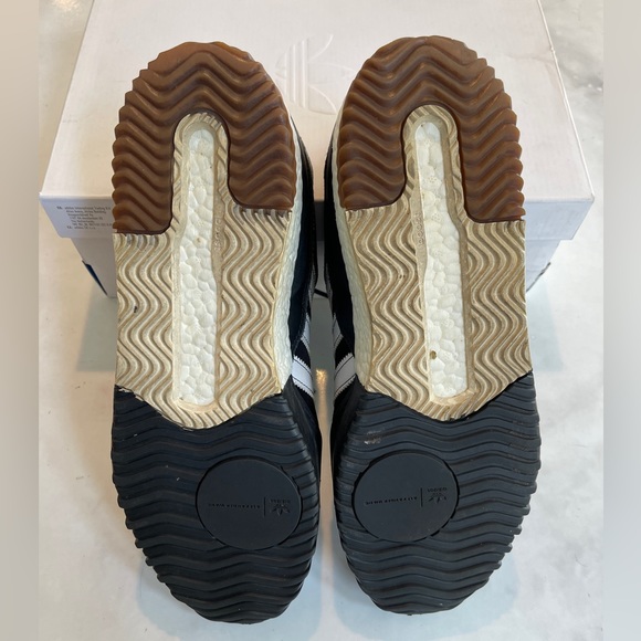Alexander Wang x Adidas Originals Boost Classic Black Size 9.5M Lightly Worn - Picture 4 of 5